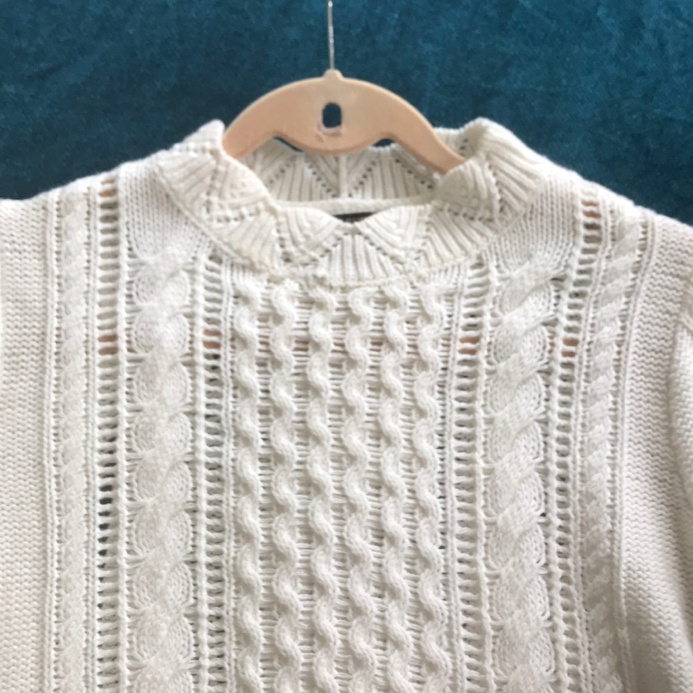 Super comfy cozy Banana Republic Sweater